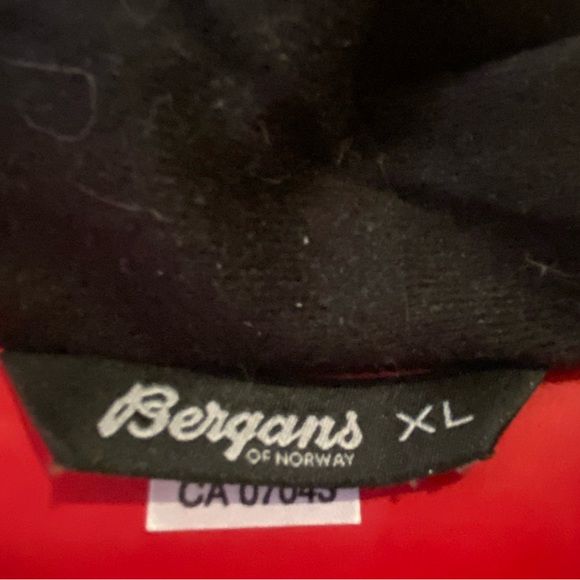 Brand new Bergans of Norway 
5317 Sauda Down hooded lady jacket - Picture 4 of 7